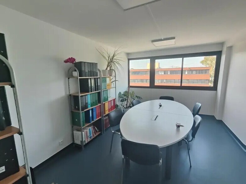 3 Allée Des Garays, Palaiseau for lease - Interior Photo - Image 2 of 9