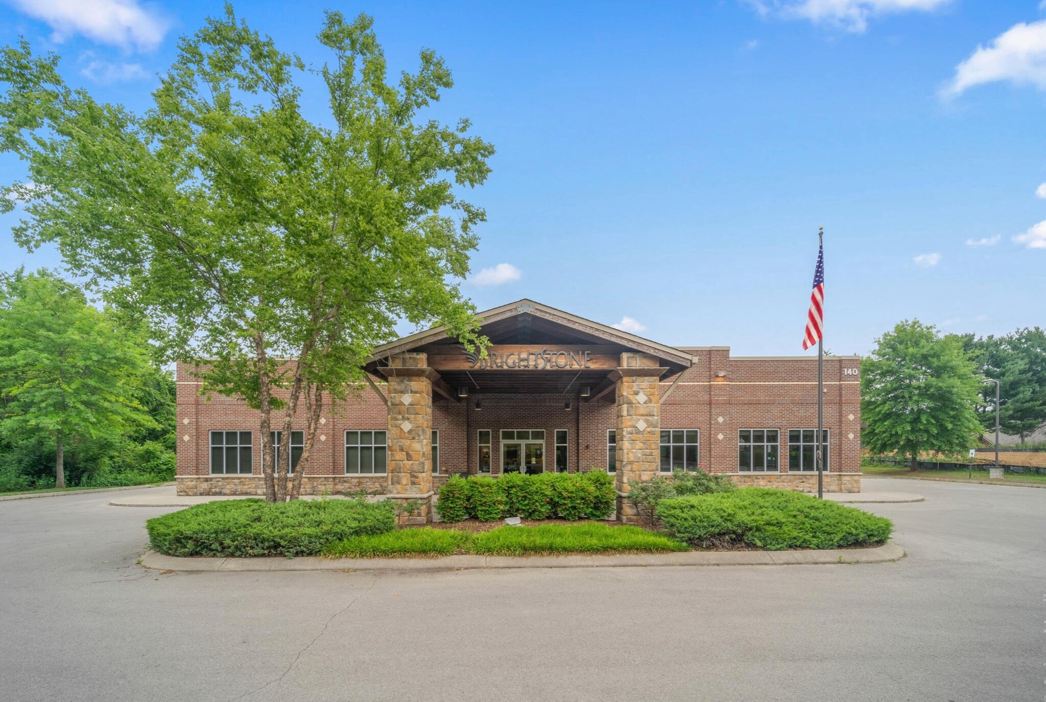 140 SE Parkway Ct, Franklin, TN for lease Primary Photo- Image 1 of 12
