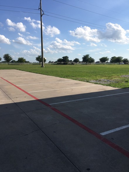 920 S Heritage Pky, Sherman, TX for sale - Building Photo - Image 3 of 4