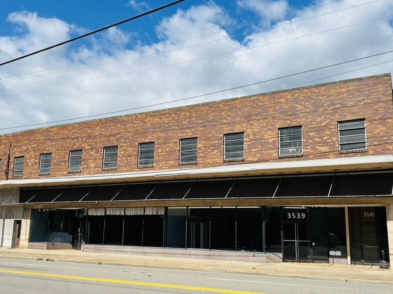 3539-3549 Main St, Weirton, WV for lease - Building Photo - Image 1 of 13