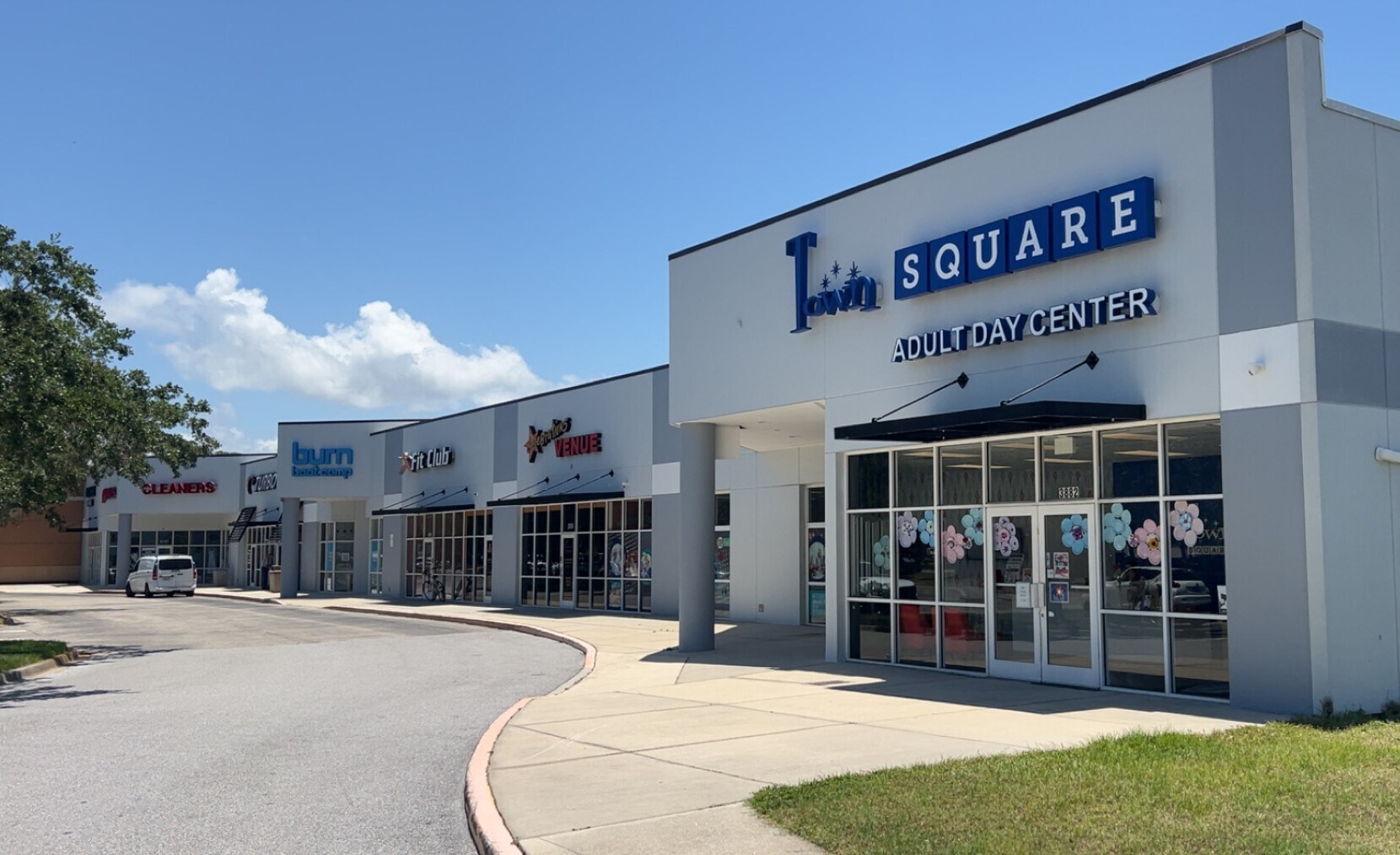 3840-3950 Central Sarasota Pky, Sarasota, FL à louer Photo du bâtiment- Image 1 de 7