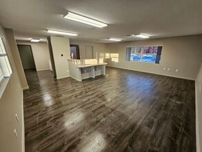 41040 Highway 27, Davenport, FL à louer Photo intérieure- Image 2 de 5