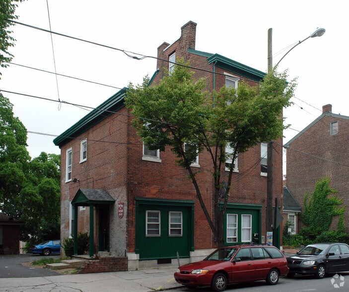 620-622 Dekalb St, Norristown, PA à vendre - Photo principale - Image 1 de 11