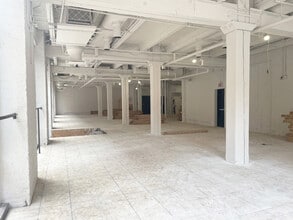 303 W Erie St, Chicago, IL for lease Interior Photo- Image 2 of 4