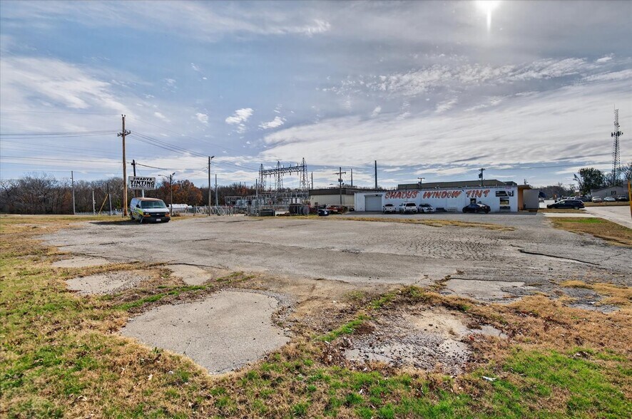 218 S Comanche Ave, Bartlesville, OK à vendre - Photo du bâtiment - Image 2 de 19