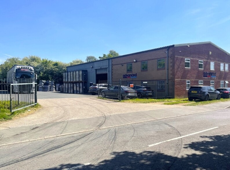 Cemetery Rd, Telford for lease - Building Photo - Image 2 of 5