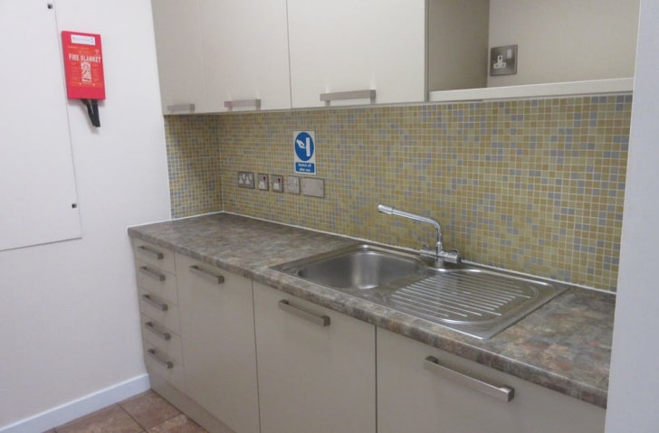 1 Brooklands Rd, Weybridge, SRY KT13 0TJ - Unité 12 -  - Photo intérieure - Image 1 of 2