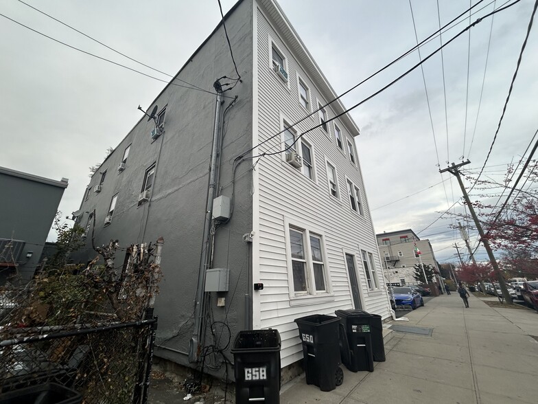 658 Mamaroneck Ave, Mamaroneck, NY for sale - Building Photo - Image 2 of 8
