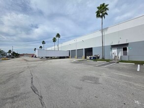 4405-4493 NW 97th Ave, Doral, FL for lease Interior Photo- Image 2 of 13