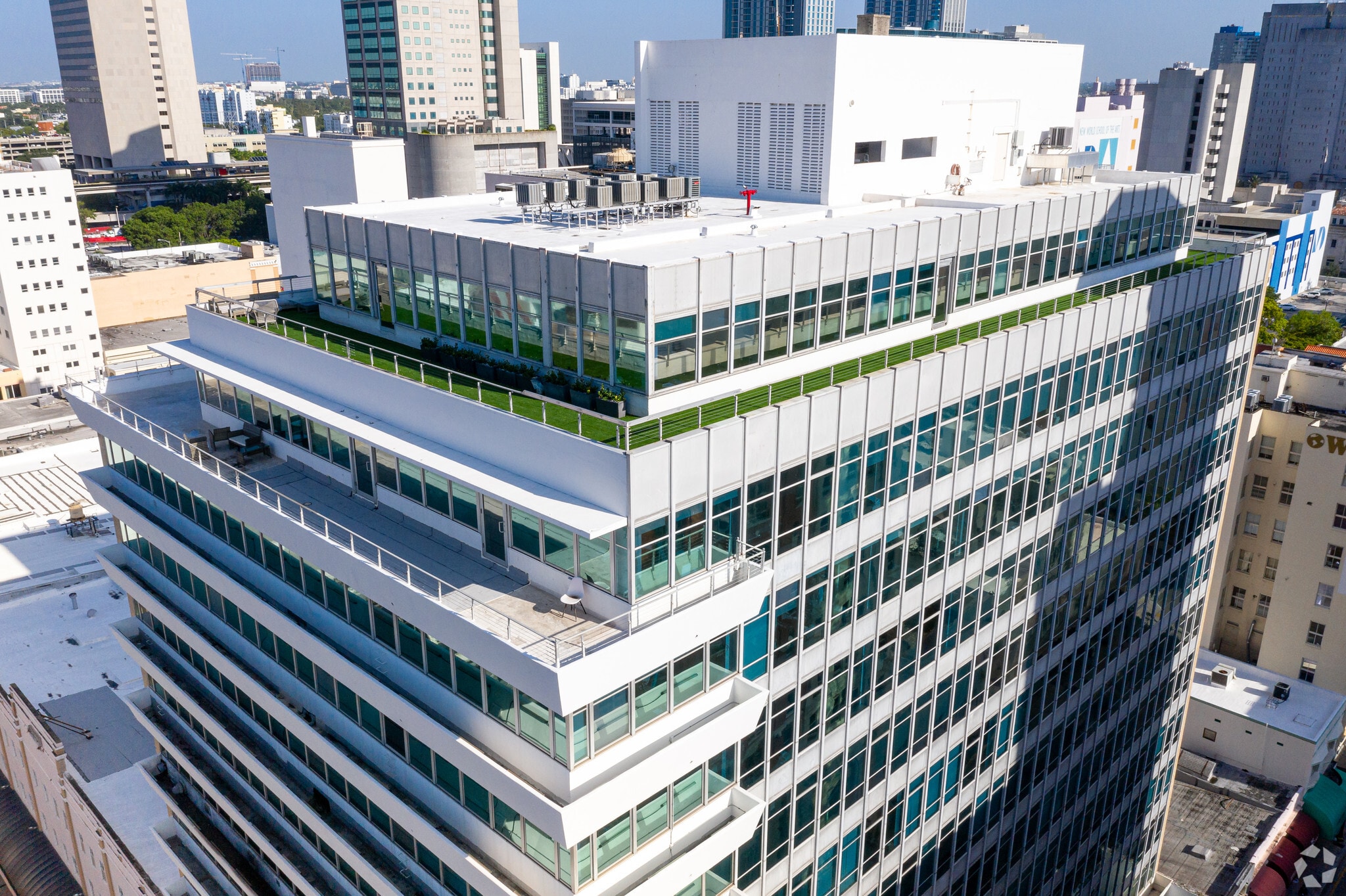 14 NE 1st Ave, Miami, FL à louer Photo principale- Image 1 de 17