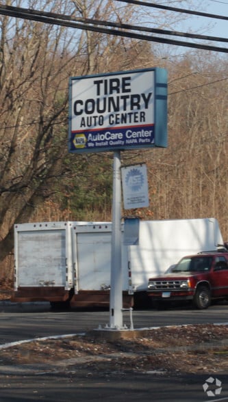 623 Hazard Ave, Enfield, CT for sale - Building Photo - Image 2 of 3