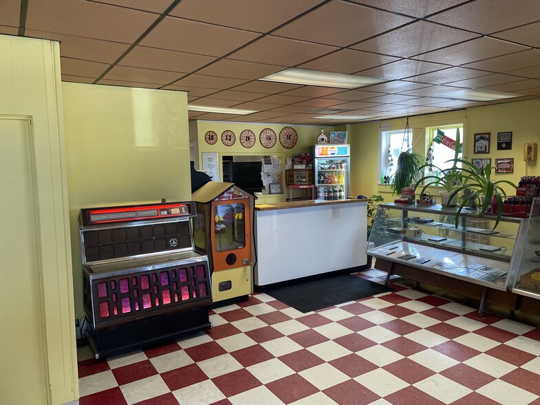 507 W Midland Rd, Auburn, MI for sale - Building Photo - Image 2 of 8