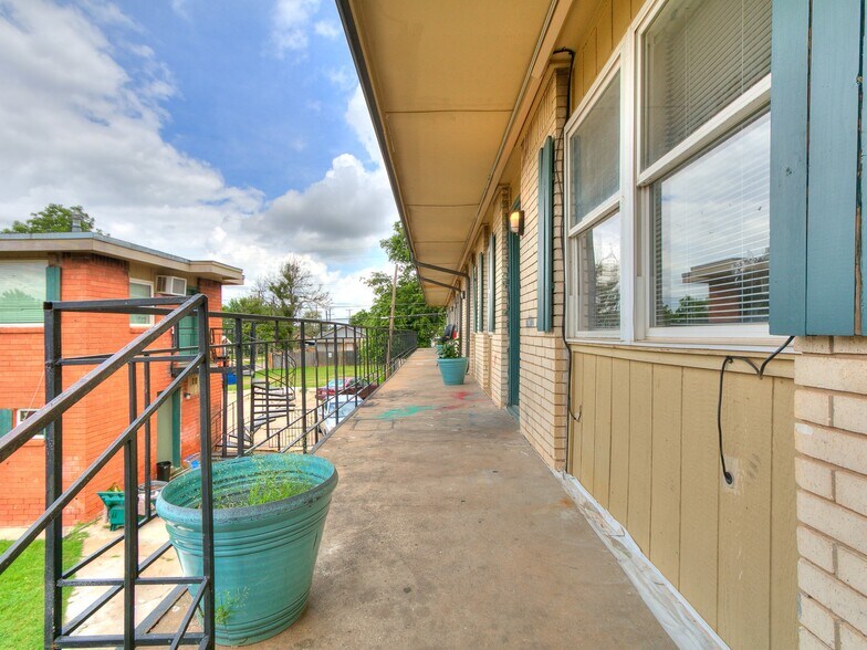 1731 NW 32nd St, Oklahoma City, OK à vendre - Photo du bâtiment - Image 3 de 49