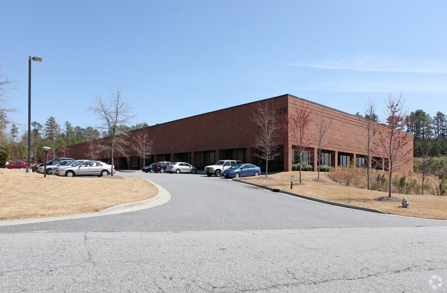 3211 Shawnee Industrial Way, Suwanee, GA à louer - Photo du bâtiment - Image 3 de 5