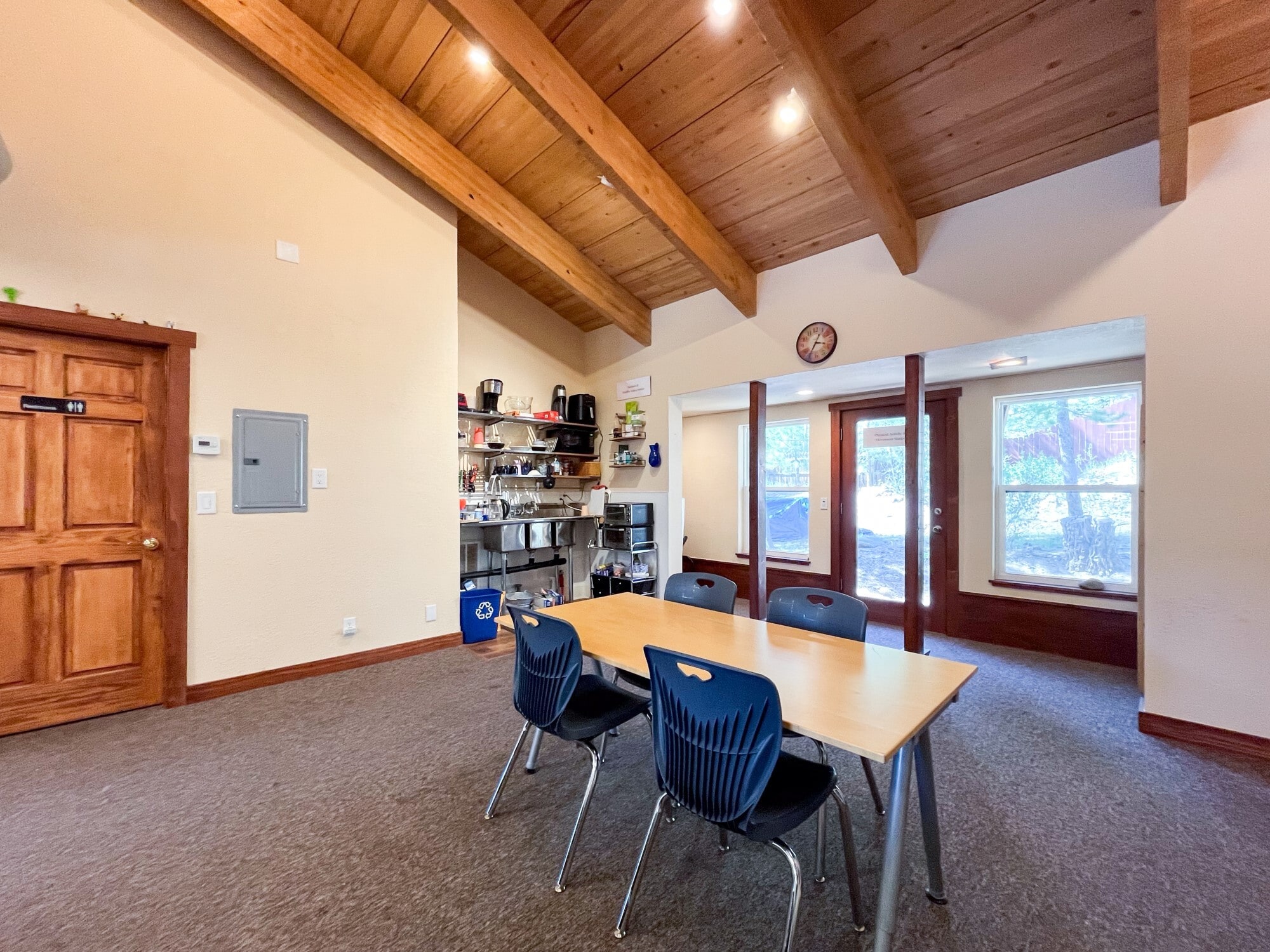 10038 Meadow Way, Truckee, CA for lease Interior Photo- Image 1 of 3