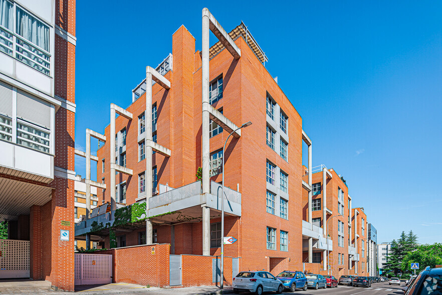 Calle Albaladejo, 4, Madrid, Madrid for sale - Primary Photo - Image 1 of 2