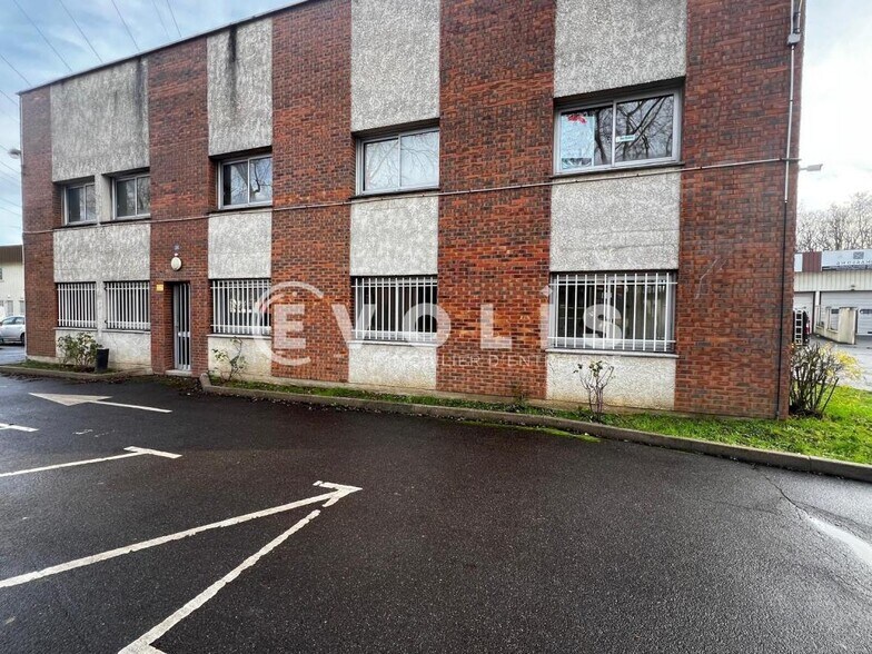 Office in Lisses for lease - Building Photo - Image 1 of 13