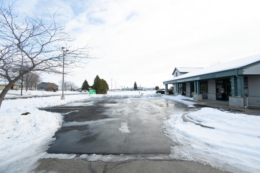 119-139 Main St, Belgium, WI à vendre - Photo du bâtiment - Image 3 de 11