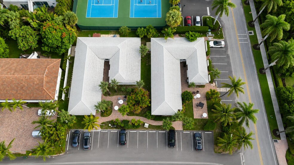 101-107 Tacoma Ln, West Palm Beach, FL à louer - Photo du bâtiment - Image 1 de 66