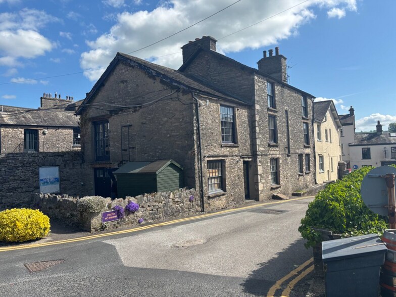 122A Highgate, Kendal for sale - Primary Photo - Image 1 of 1