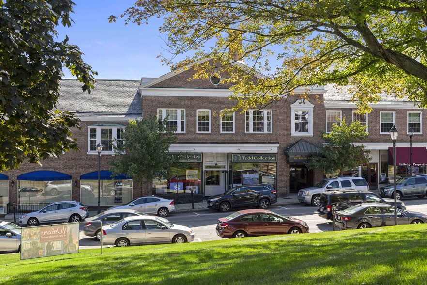 570-574 Washington St, Wellesley, MA à louer - Photo du bâtiment - Image 1 de 5