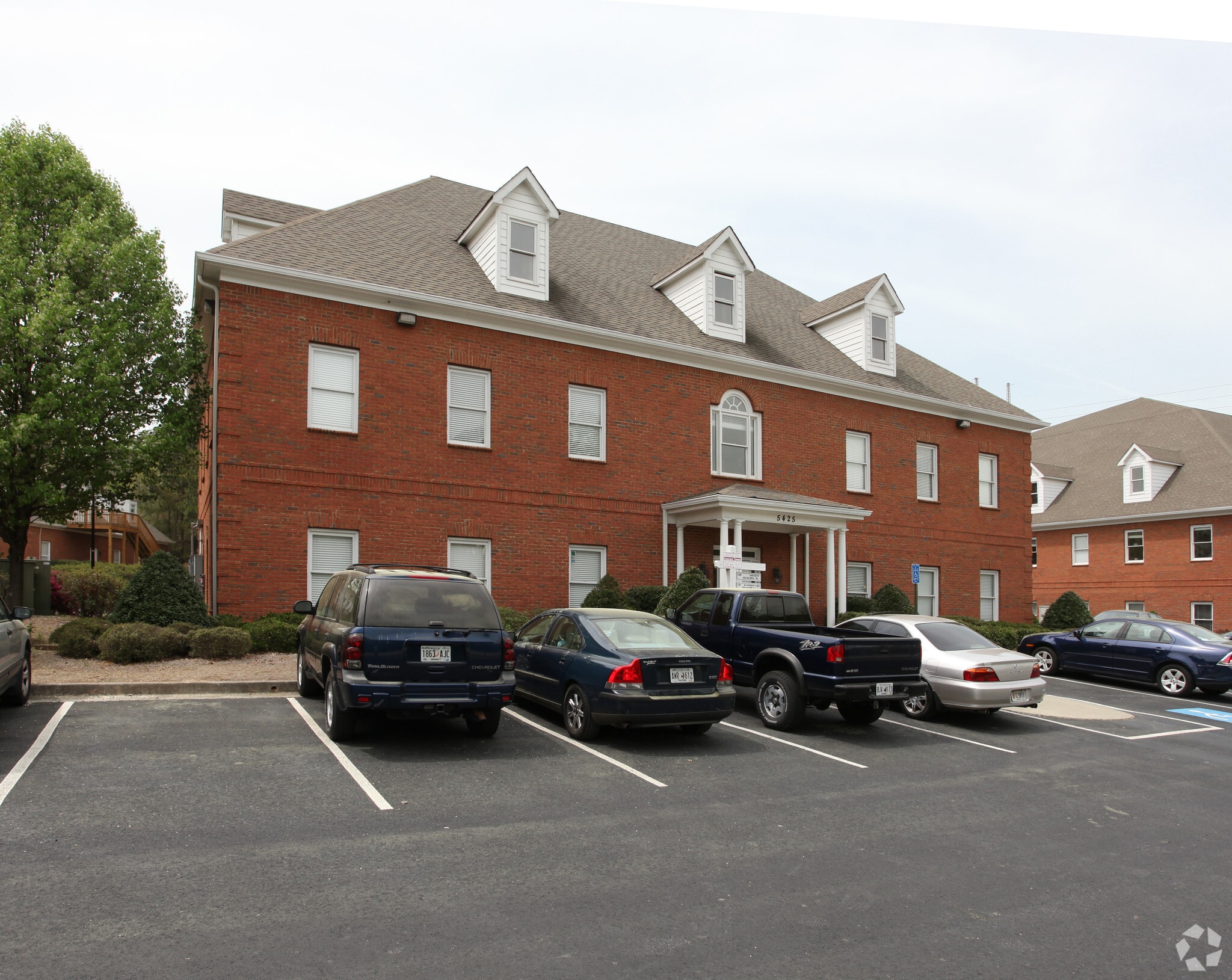 5425 Sugarloaf Pky, Lawrenceville, GA for lease Primary Photo- Image 1 of 15