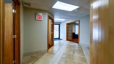 2030 Straits Tpke, Middlebury, CT for lease Interior Photo- Image 2 of 10