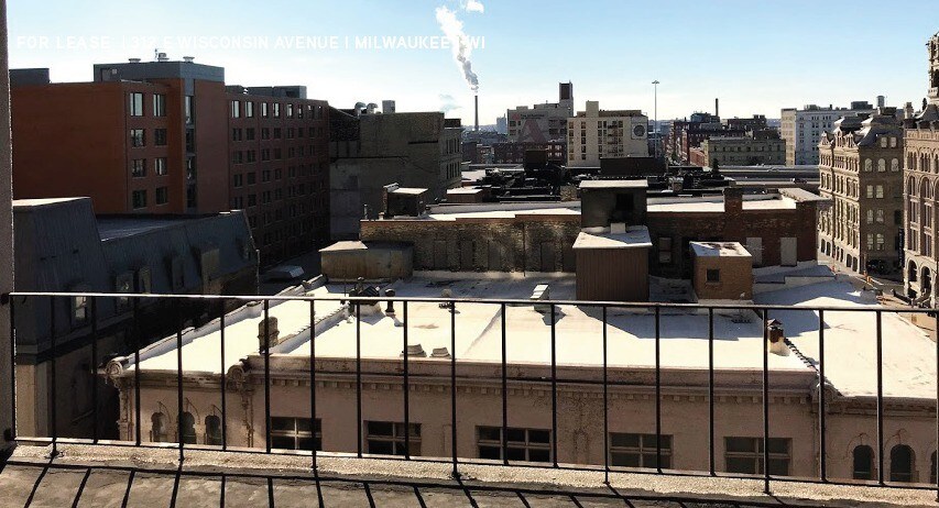 312 E Wisconsin Ave, Milwaukee, WI à vendre - Photo du bâtiment - Image 3 de 35