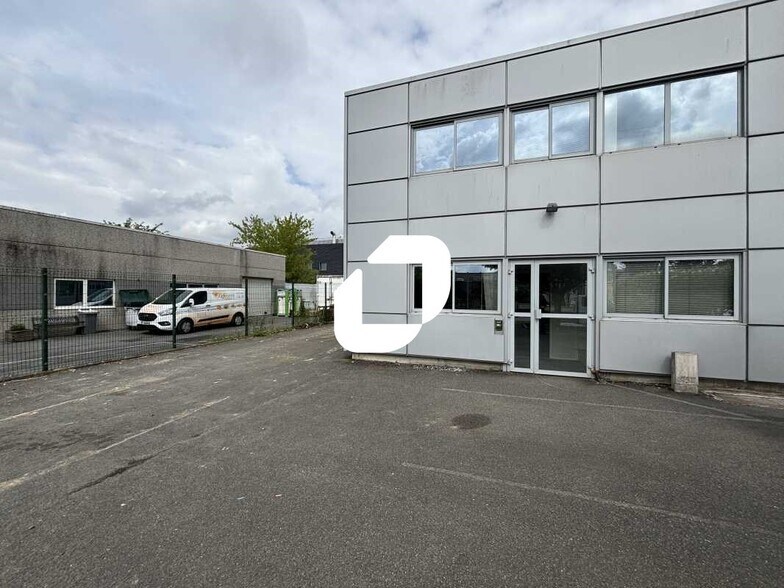 Flex dans Grigny à louer - Photo du bâtiment - Image 2 de 9