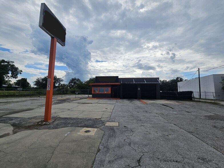 15217 US 301, Dade City, FL à vendre - Photo du bâtiment - Image 1 de 33