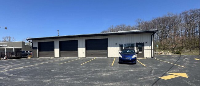 More details for 4224 S Kinnickinnic Ave, Milwaukee, WI - Industrial for Lease