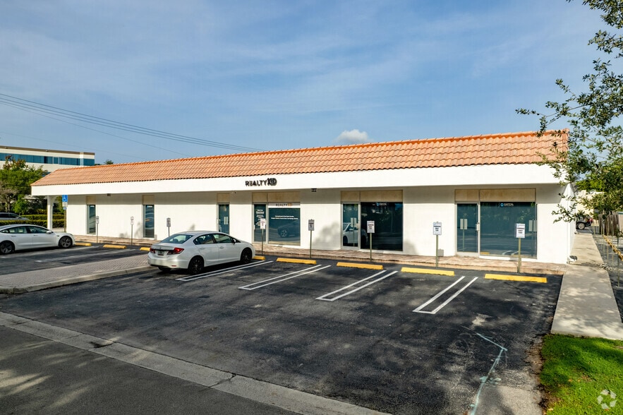 10101-10121 W Sample Rd, Coral Springs, FL for lease - Building Photo - Image 2 of 22