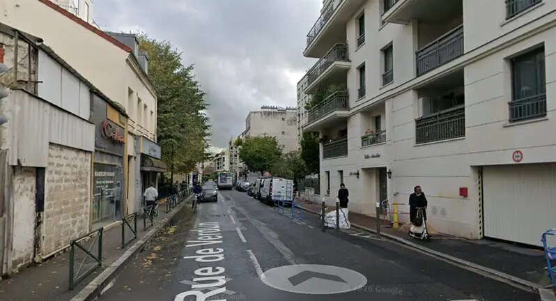 Commerce de détail dans Suresnes à louer - Photo du bâtiment - Image 1 de 2