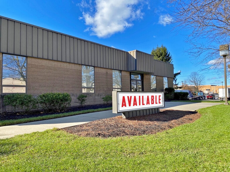 2035 Briggs Rd, Mount Laurel, NJ for lease - Building Photo - Image 3 of 13