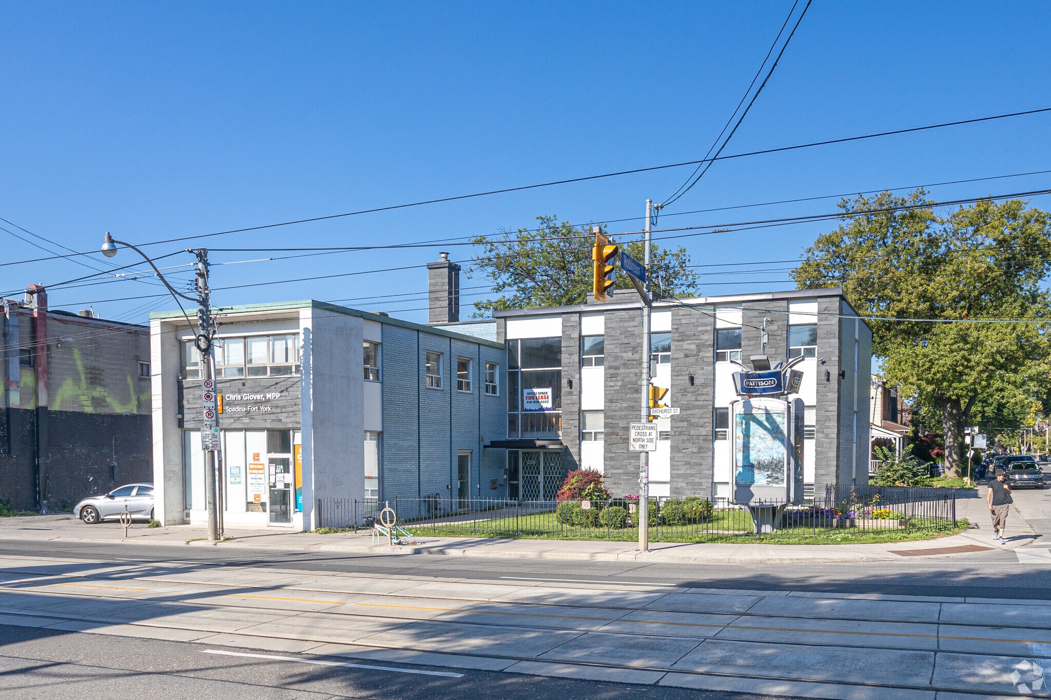 226 Bathurst St, Toronto, ON for sale Primary Photo- Image 1 of 1