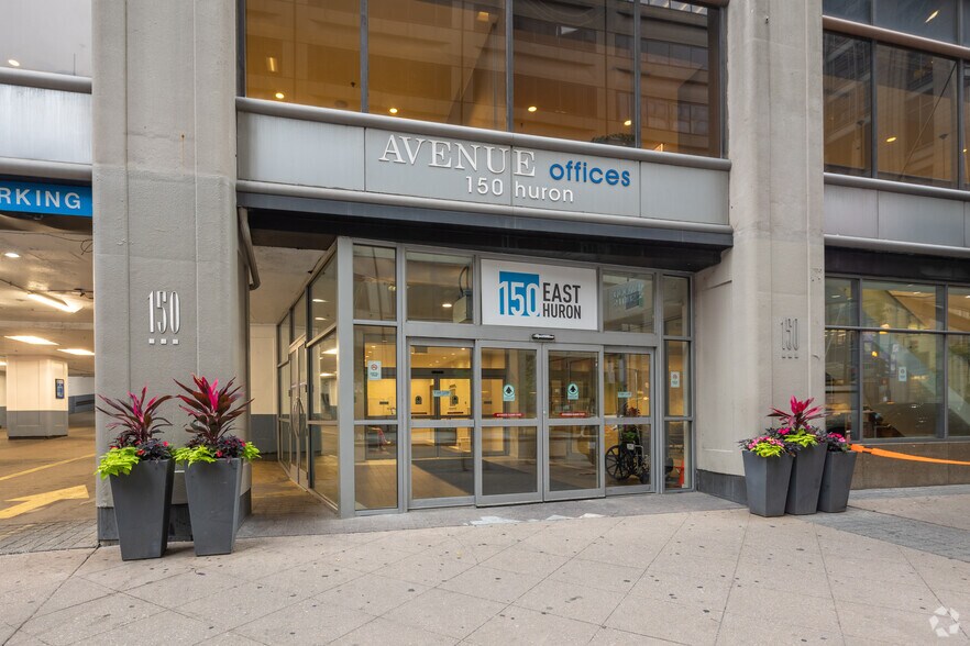 150 E Huron St, Chicago, IL à louer - Photo du bâtiment - Image 2 de 10