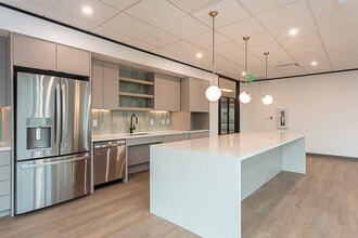 1120 Capital Of Texas Hwy S, Austin, TX à louer Photo intérieure- Image 1 de 5