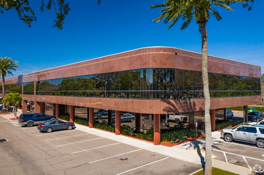 5858 Central Ave, Saint Petersburg, FL for lease - Building Photo - Image 2 of 9