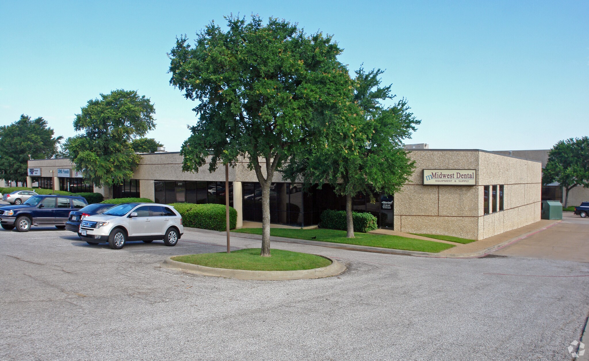 2101-2115 E Division St, Arlington, TX à louer Photo principale- Image 1 de 5