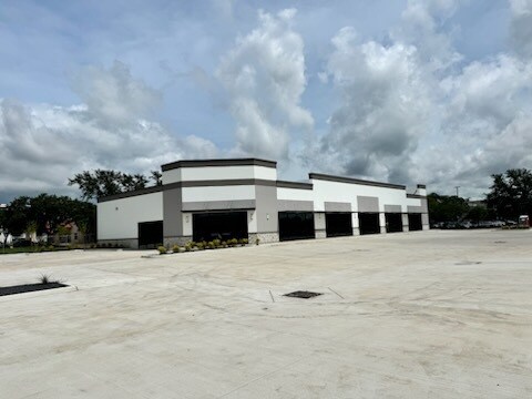 525 Orchard st, Webster, TX à louer - Photo du bâtiment - Image 3 de 6
