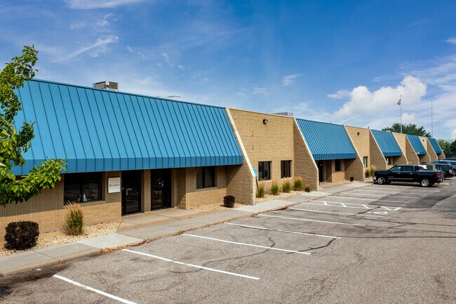 Plus de détails pour 7150-7174 Shady Oak Rd, Eden Prairie, MN - Industriel à louer
