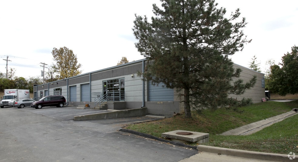 11142-11154 S Lindbergh Business Ct, Saint Louis, MO for lease - Primary Photo - Image 1 of 6