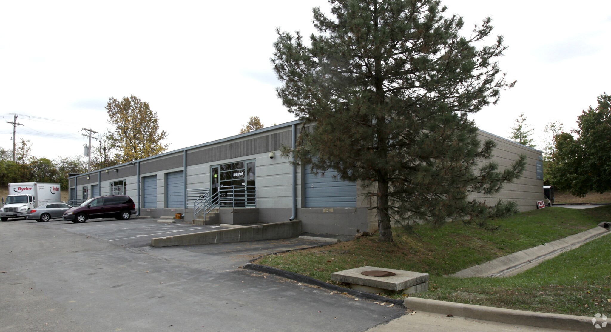 11142-11154 S Lindbergh Business Ct, Saint Louis, MO à louer Photo principale- Image 1 de 7