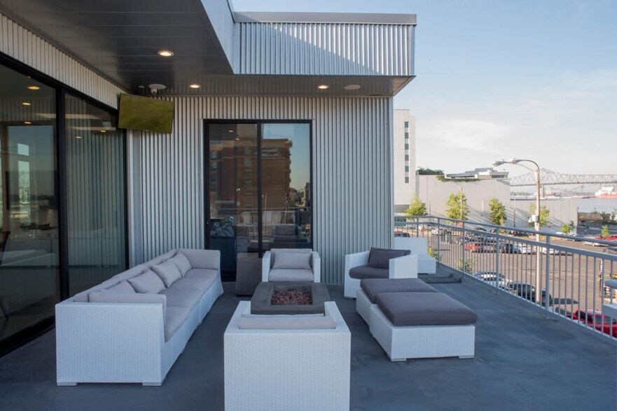 200 Laurel St, Baton Rouge, LA à louer - Photo du bâtiment - Image 2 de 33