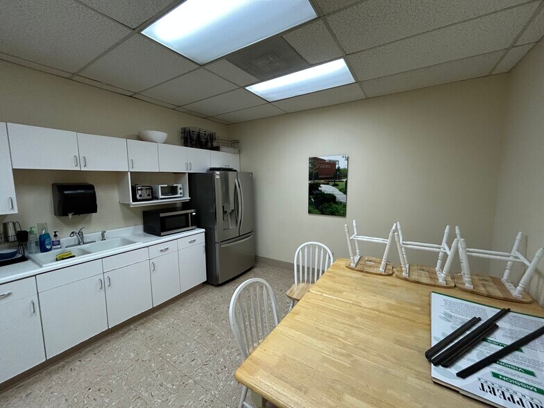 5451 Wellington Rd, Gainesville, VA à louer - Photo du bâtiment - Image 1 de 1