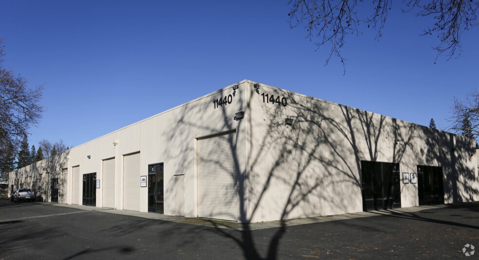 11440 Sunrise Gold Cir, Rancho Cordova, CA à louer - Photo du bâtiment - Image 2 de 5