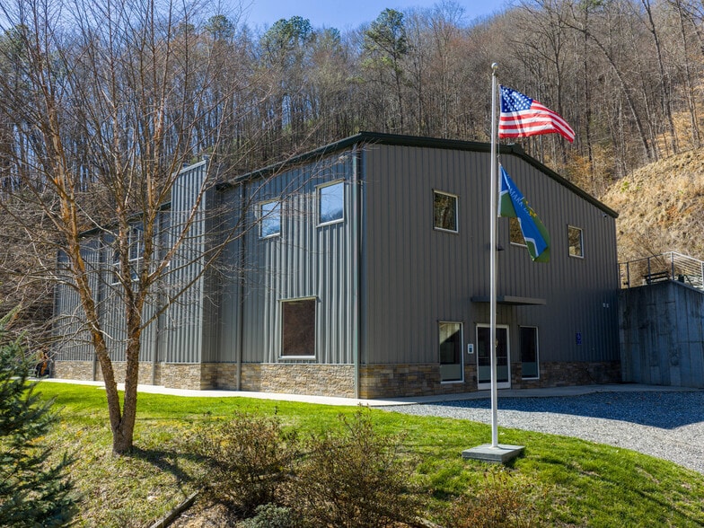 95 Upstream Campus Trl, Sylva, NC à vendre - Photo du bâtiment - Image 3 de 42