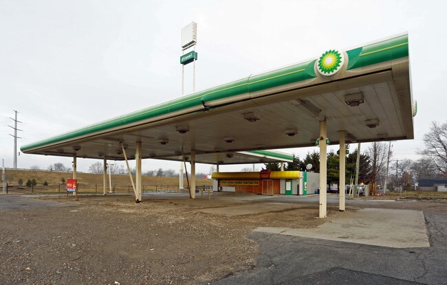 More details for 1703 Harding Hwy, Lima, OH - Retail for Sale
