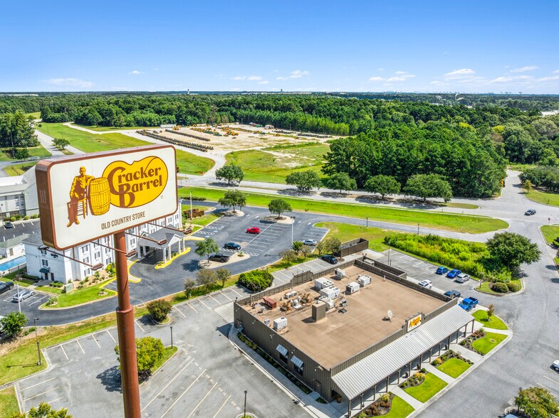 1000 E Highway 80 E, Pooler, GA à vendre - Photo du bâtiment - Image 2 de 7