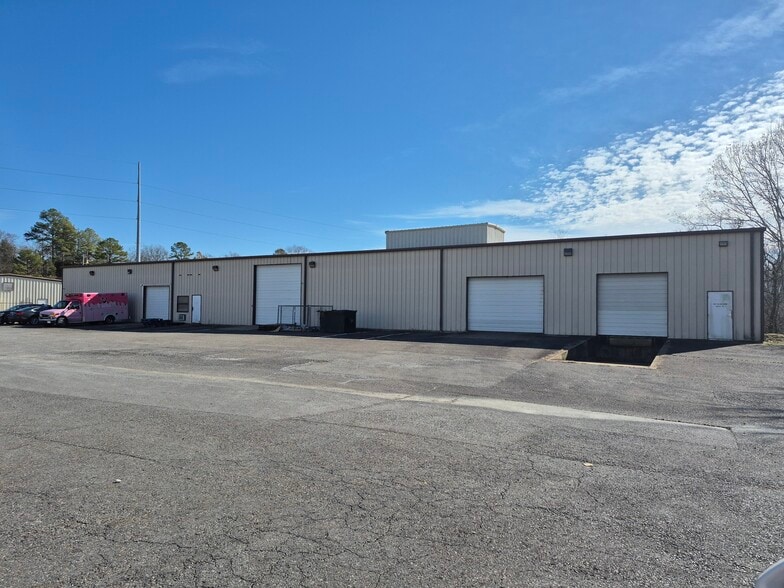 Cooper Creek Industrial Park portfolio of 3 properties for sale on LoopNet.ca - Building Photo - Image 2 of 3